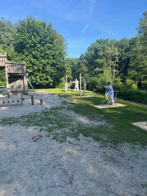 Bilder vom Karatetraining am Feng Shui Park in Lalling