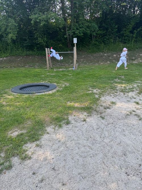 Bilder vom Karatetraining am Feng Shui Park in Lalling