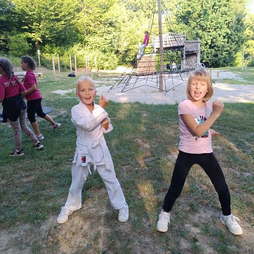 Bilder vom Karatetraining am Feng Shui Park in Lalling