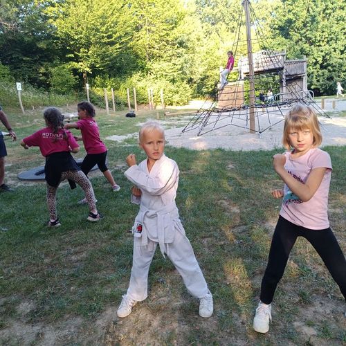 Bilder vom Karatetraining am Feng Shui Park in Lalling